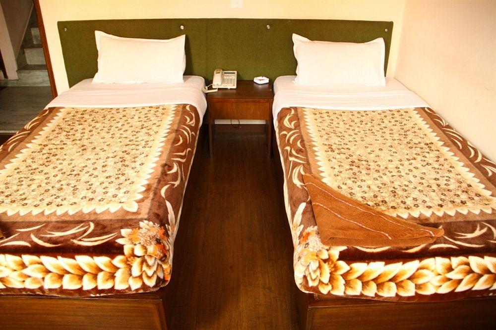 Backyard Hotel Kathmandu Ngoại thất bức ảnh