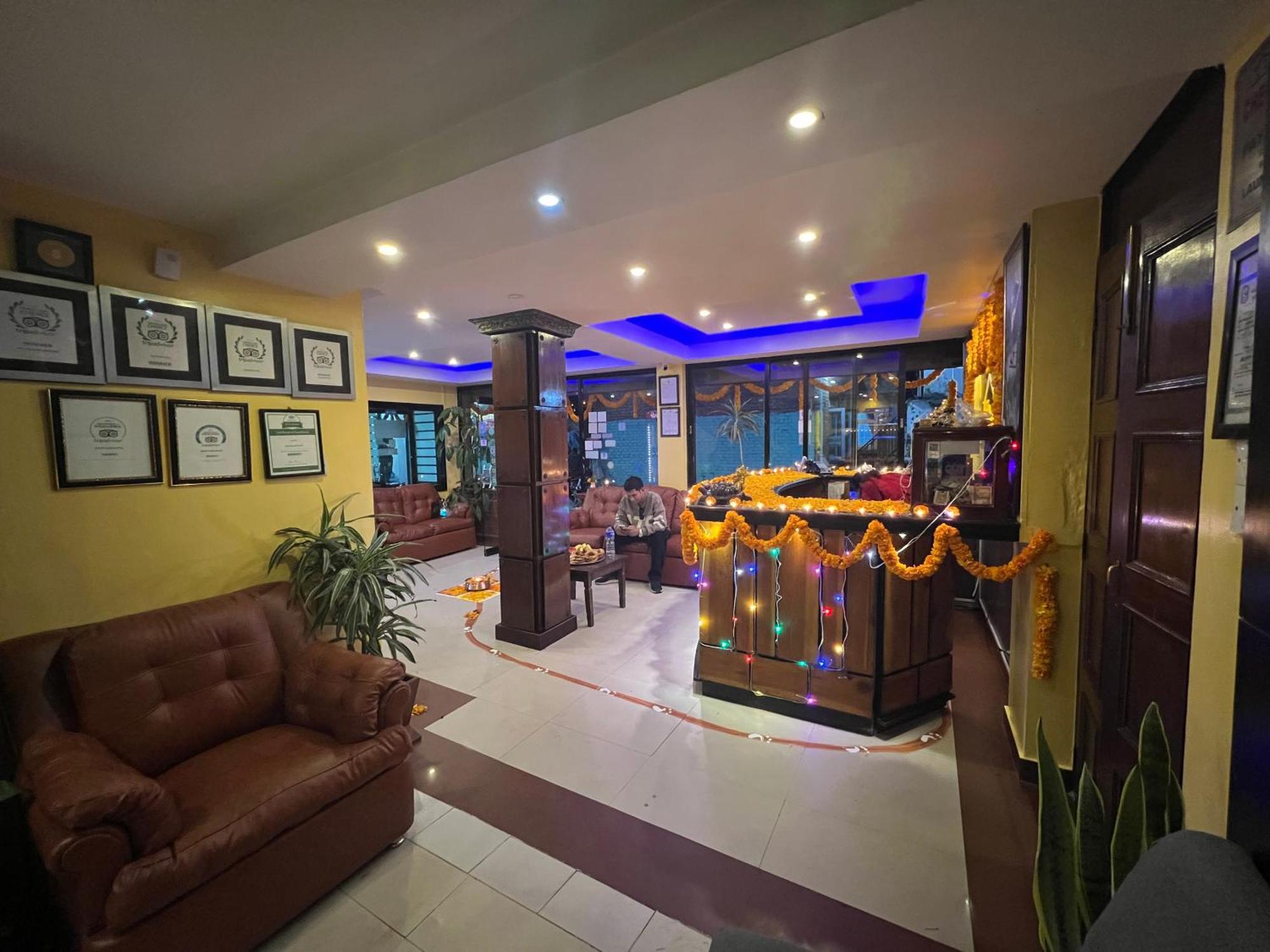Backyard Hotel Kathmandu Ngoại thất bức ảnh