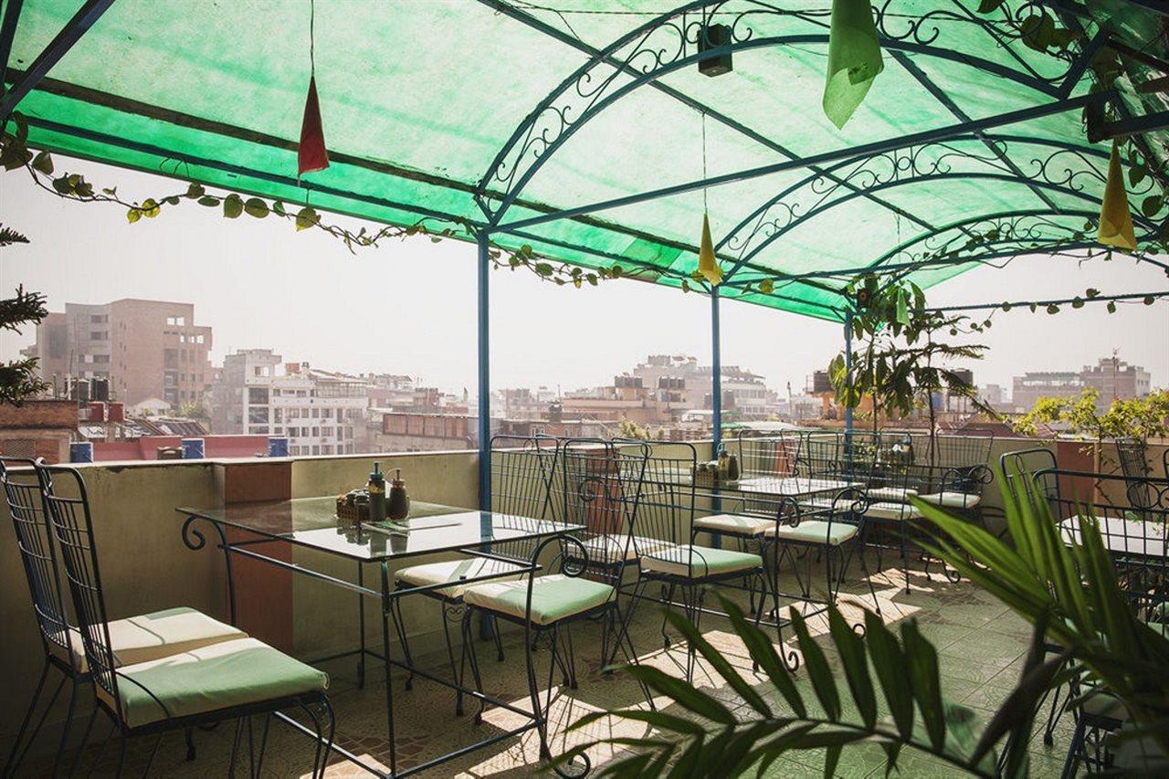 Backyard Hotel Kathmandu Ngoại thất bức ảnh