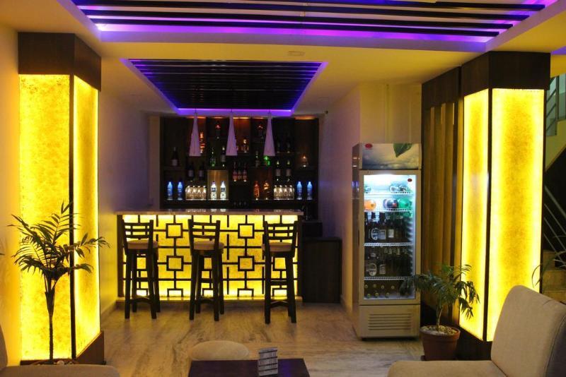 Backyard Hotel Kathmandu Ngoại thất bức ảnh
