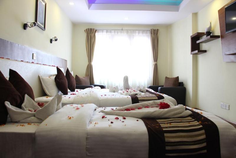 Backyard Hotel Kathmandu Ngoại thất bức ảnh