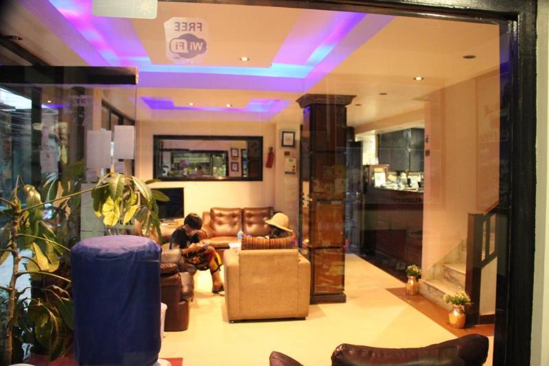 Backyard Hotel Kathmandu Ngoại thất bức ảnh
