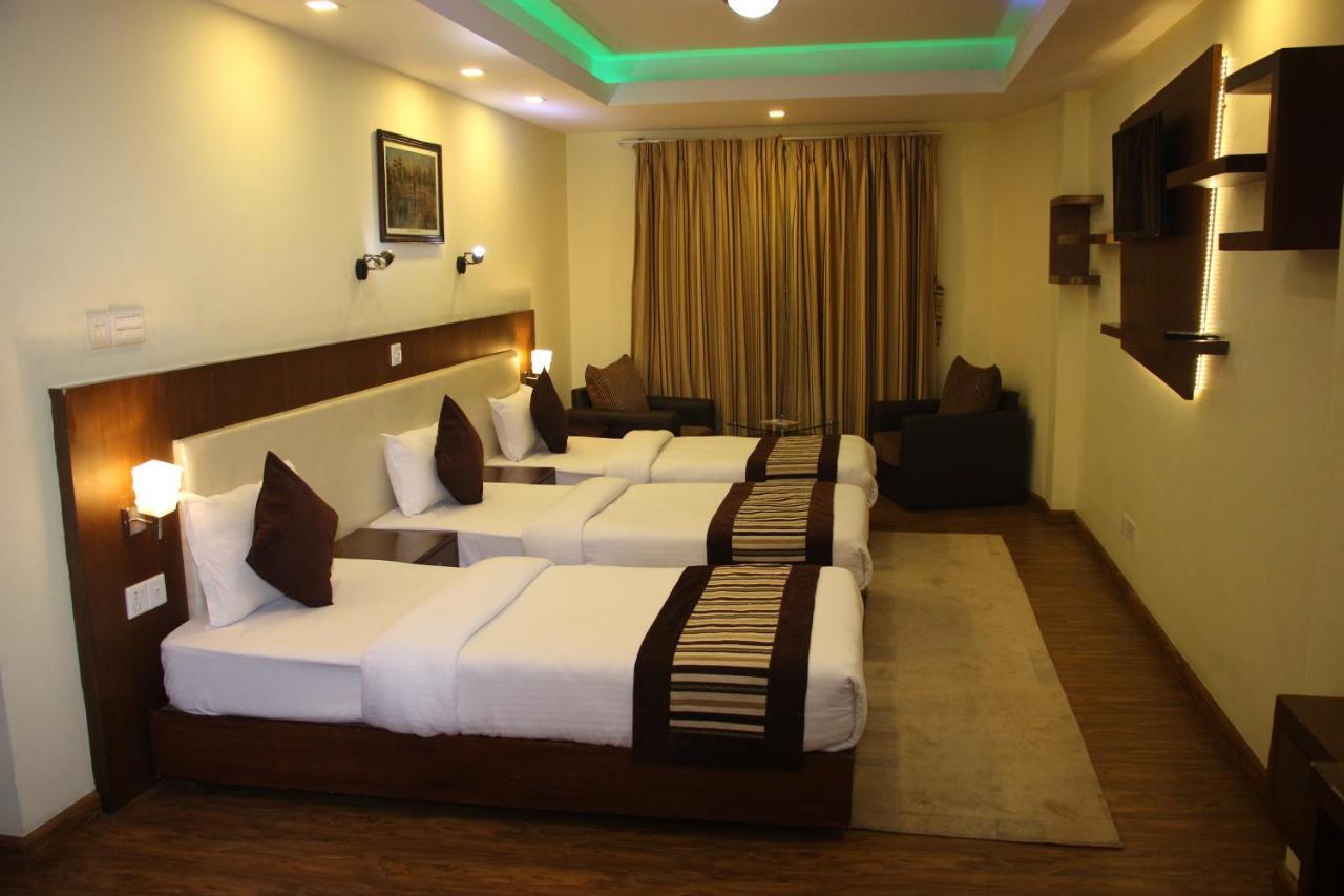 Backyard Hotel Kathmandu Ngoại thất bức ảnh