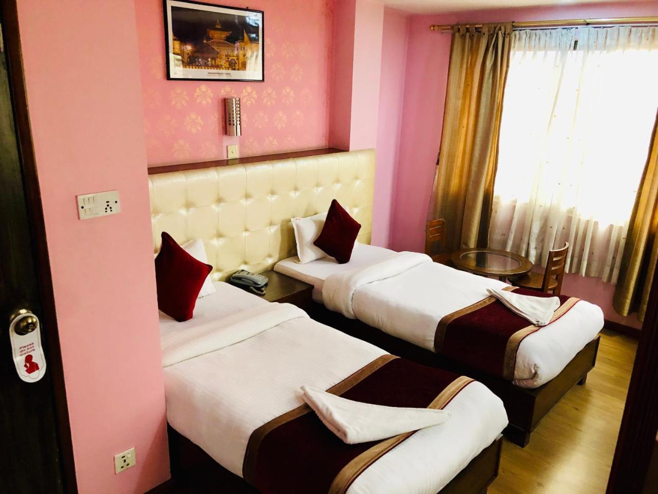 Backyard Hotel Kathmandu Ngoại thất bức ảnh